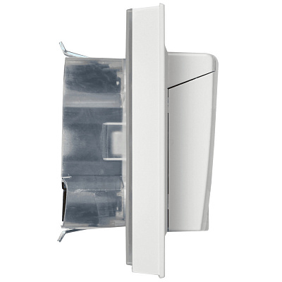 Розетка двойная с крышкой IEK Brite РСбш12-3-44-БрБ белый BR-R26-16-44-K01-F