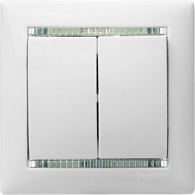 Выключатель двухклавишный белый Legrand Valena Classic 774405