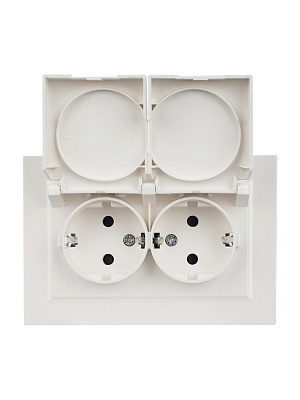 Розетка двойная с крышкой IEK Brite РСбш12-3-44-БрЖ жемчуг BR-R26-16-44-K36-F