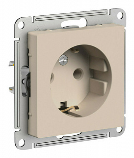 Розетка с заземлением SE AtlasDesign молочная ATN001243