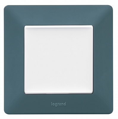 Лицевая панель для выключателей одноклавишных белая Legrand Valena Life 755000