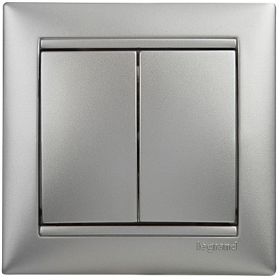 Выключатель двухклавишный алюминий Legrand Valena Classic 770105