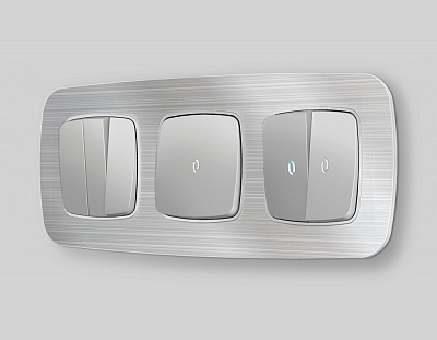 Рамка OMEGA Radian (Серебро Металл шлифованный) на 3 поста OF580103