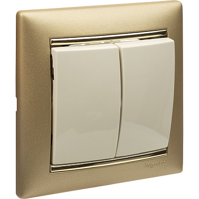 Выключатель двухклавишный бежевый Legrand Valena Classic 774305