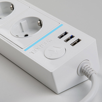 Розеточный блок 4-х местный + 3 USB Werkel белый a039974