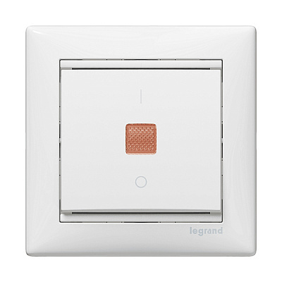 Выключатель с подсветкой белый Legrand Valena Classic 774410