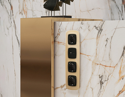 Рамка OMEGA Radian (Шампань Стекло органическое) на 4 поста OF320604