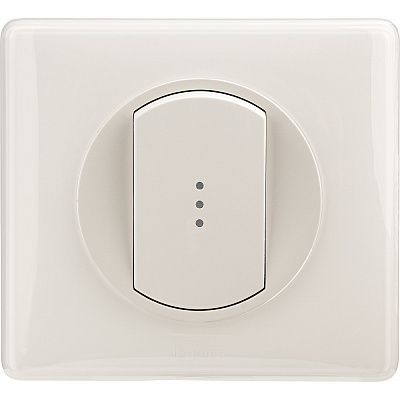 Клавиша с линзой белая Legrand Celiane 068003