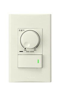 Светорегулятор Legrand Zunis 500Вт с переключателем 710204 белый
