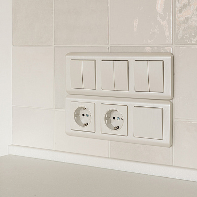 Выключатель двухклавишный проходной Werkel W1122013 перламутровый a051185