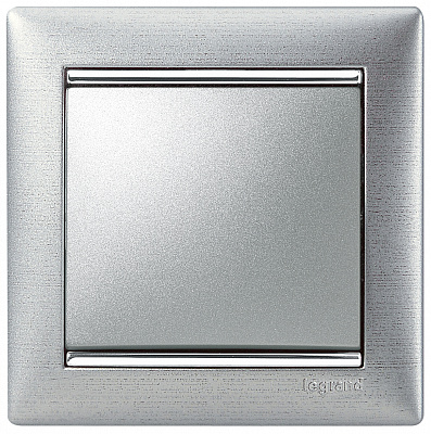 Выключатель одноклавишный алюминий Legrand Valena Classic 770101