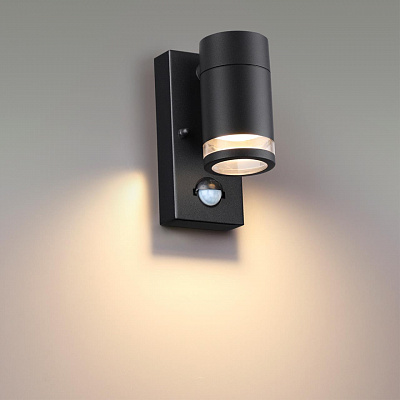 Уличный настенный светильник с датчиком движения Odeon Light Motto 6605/1W