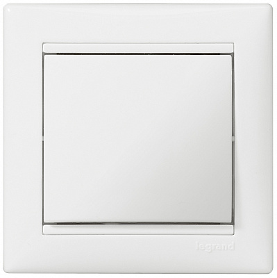 Выключатель одноклавишный белый Legrand Valena Classic 774401
