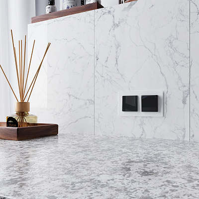 Розетка с заземлением, шторками и защитной крышкой Werkel черный акриловый a064043