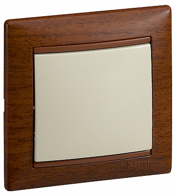 Переключатель на два направления бежевый Legrand Valena Classic 774306