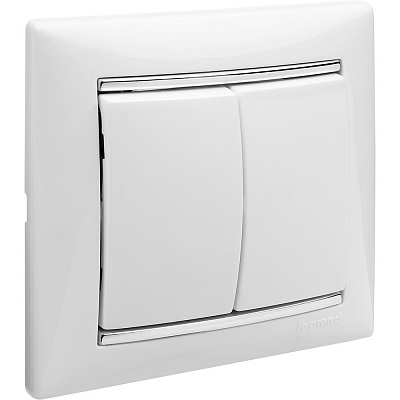 Выключатель двухклавишный белый Legrand Valena Classic 774405
