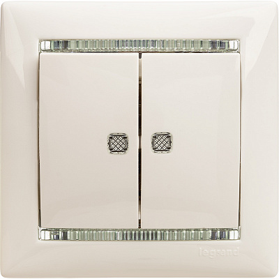 Выключатель двухклавишный с подсветкой белый Legrand Valena Classic 774428