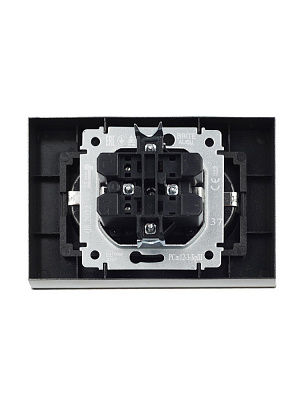 Розетка двойная с заземлением и защитными шторками IEK Brite РСш12-3-БрШ шампань BR-R24-16-K37-F